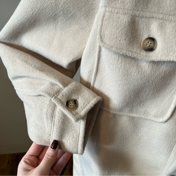 Oversized Sweater Jacket - Picture 4 of 6